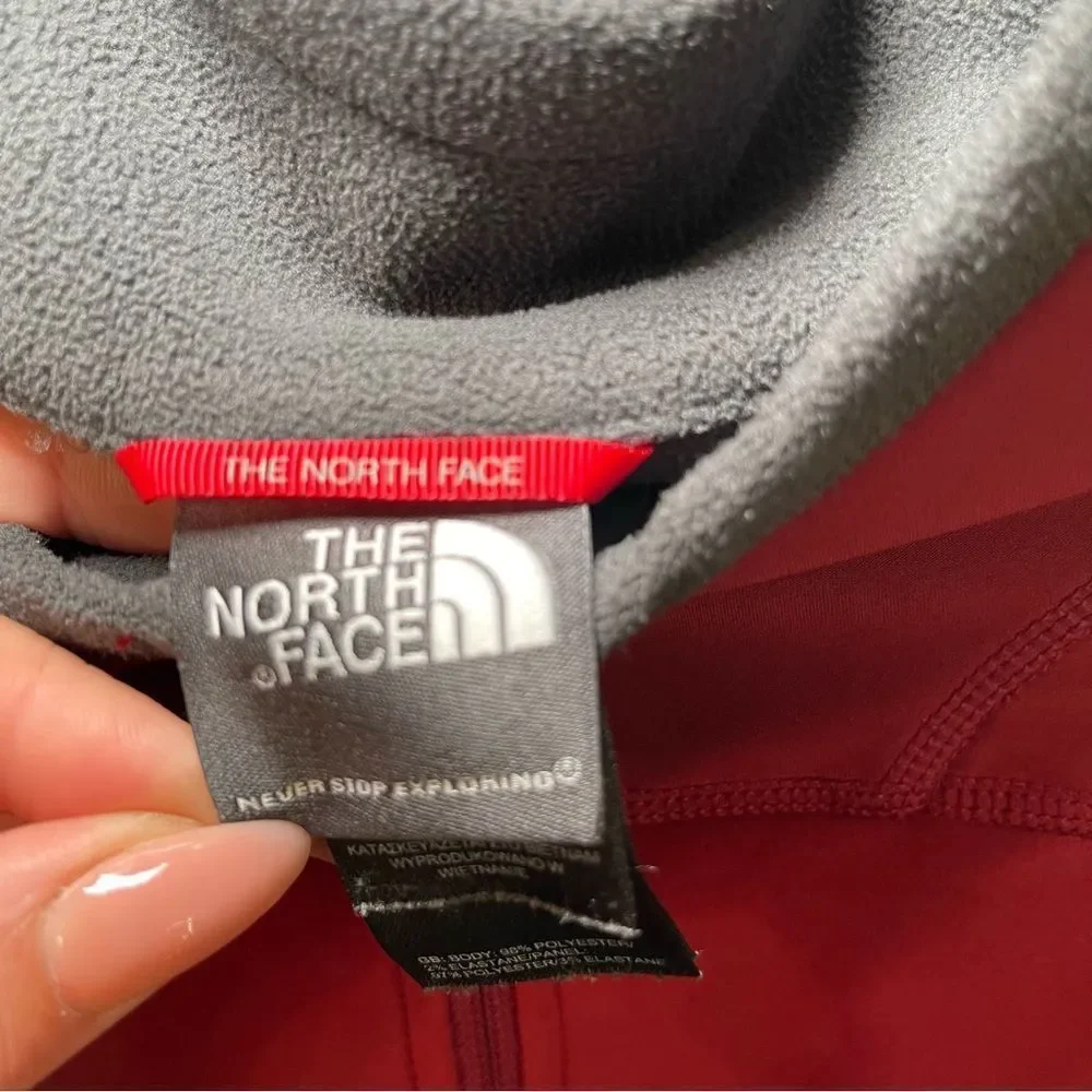 The North Face Men's Red and Gray Soft Shell 1/4 Zip Fleece Lined Pullover